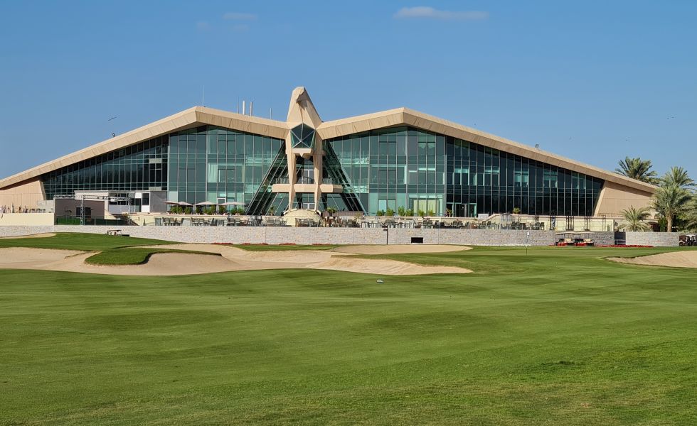 Abu Dhabi golf course near Crowne Plaza Abu Dhabi