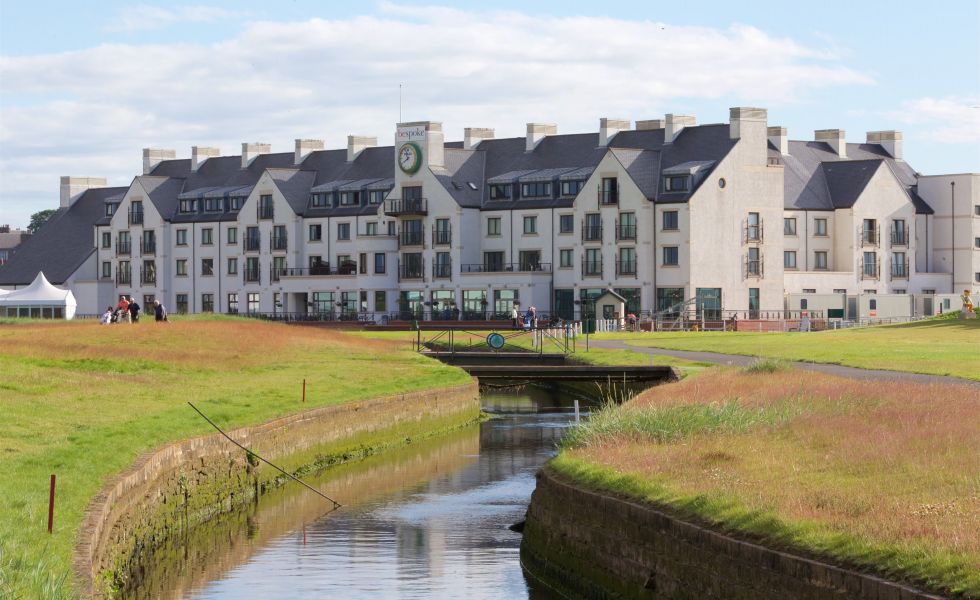 Carnoustie Golf Hotel & Spa – A majestic view of the hotel, combining elegance with breathtaking surroundings.