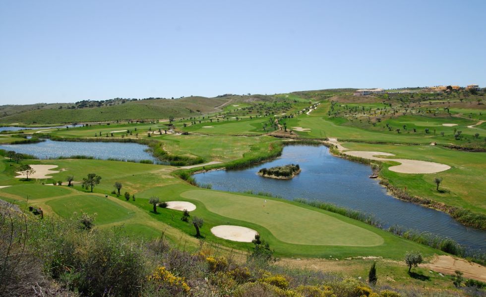Quinta do Vale golf course near Praia Verde Boutique Hotel